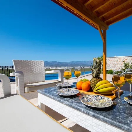 Ruby Villa *